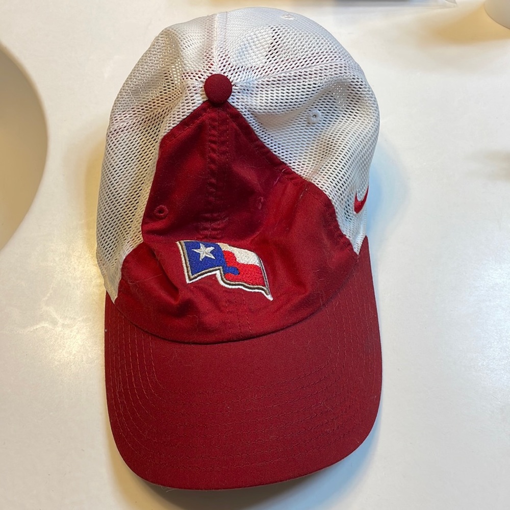 Never Worn Nike Texas Rangers Hat